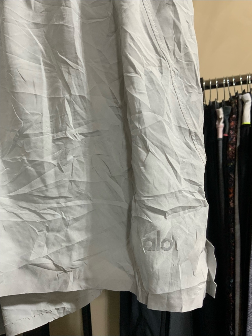 ALO Yoga Light Gray Women's Athletic Shorts - Picture 4 of 5